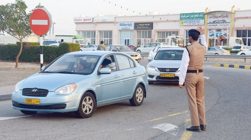 متى يتم دفع المخالفات المرورية في عمان؟